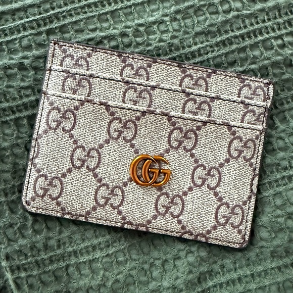 Not Real Designer Cardholder - Picture 4 of 4